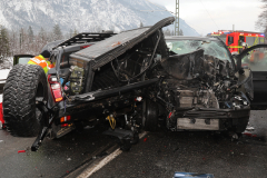 B2, Eschenlohe, Oberau, schwerer Unfall mit 5 Fahrzeuge und 4 Verletzte, Pickup kommt auf Gegenfahrbahn, 16.01.2024, Foto: Dominik Bartl