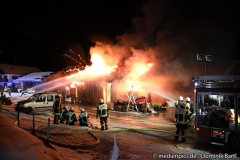 Brand einer Garage in Eschenlohe, Vollbrand, 13.01.2021 Foto: Dominik Bartl